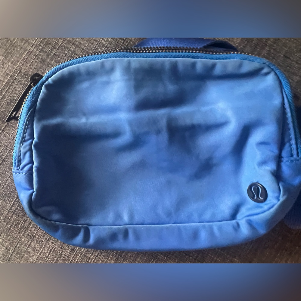 Lululemon belt bag in blue